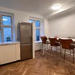 Carolinas Apartment - Studiestaede 3